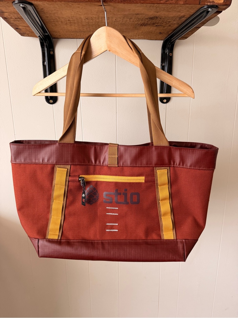 Stio Basin XT 35L Carryall Tote Bag, Brown
